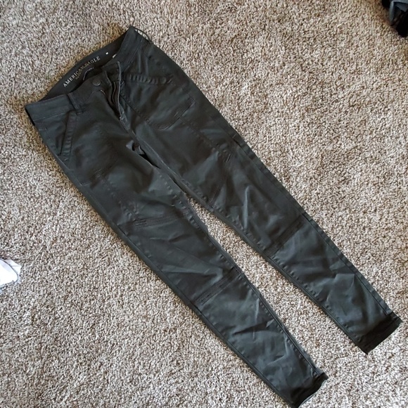 NWOT A&E CARGO STYLE STRETCH JEANS - Picture 1 of 4
